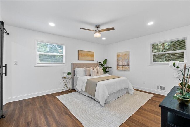 Building Photo - 3144 Flamingo Dr