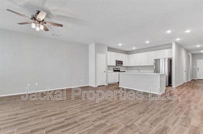 Building Photo - 1217 Benwick Dr