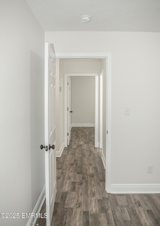 Building Photo - 6821 10th Ave