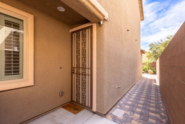 Building Photo - Beautiful West Vegas Home With Next Gen Suite