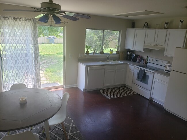 Building Photo - 7601 Marble Crest Dr