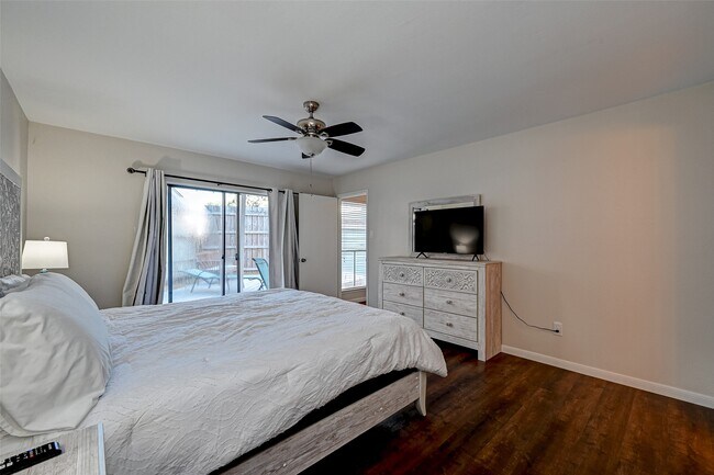 Building Photo - 88 Lakeview Village