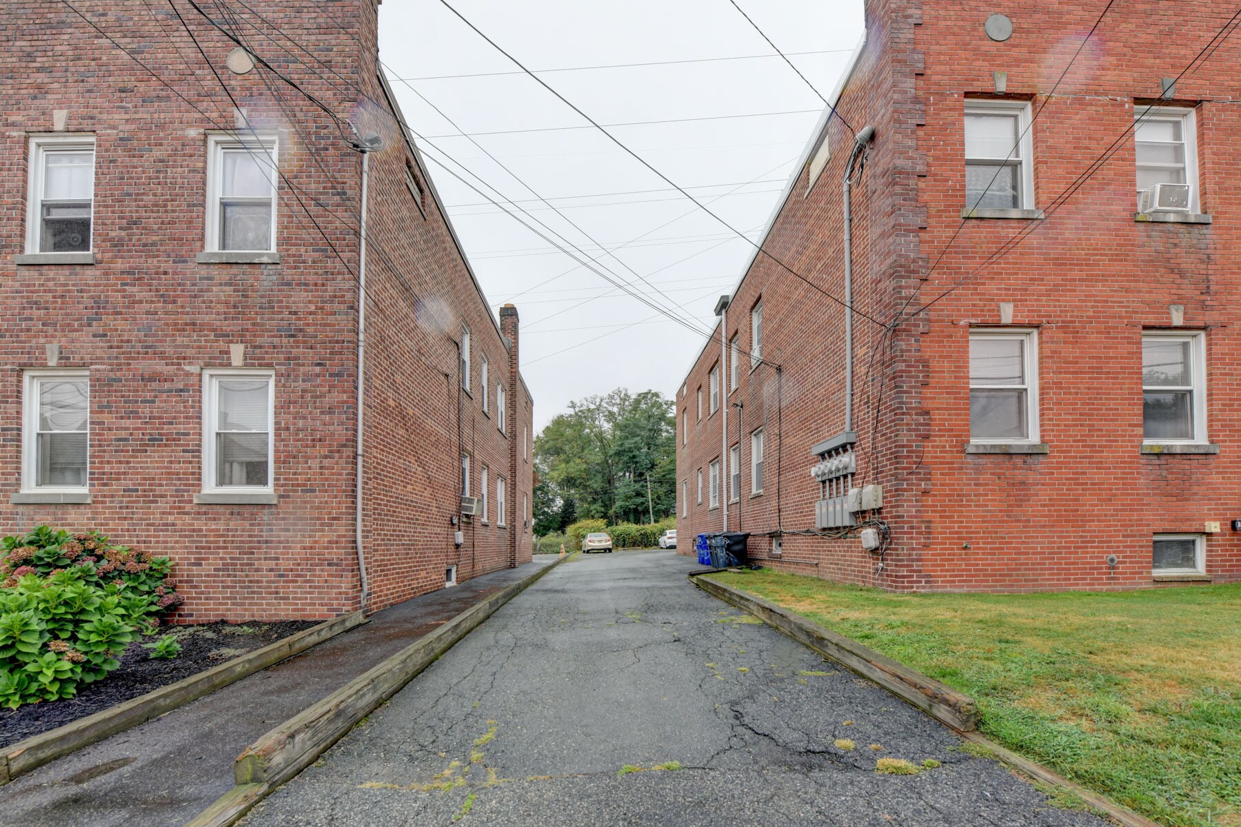 Building Photo - 71 Carmer Ave