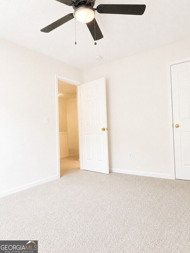Building Photo - 9155 Nesbit Ferry Rd