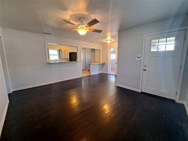 Building Photo - 10433 Cayuga Dr