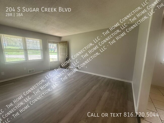 Building Photo - 204 S Sugar Creek Blvd