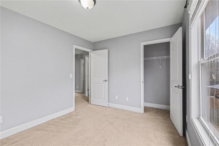 Building Photo - 4072 Creekrun Cir