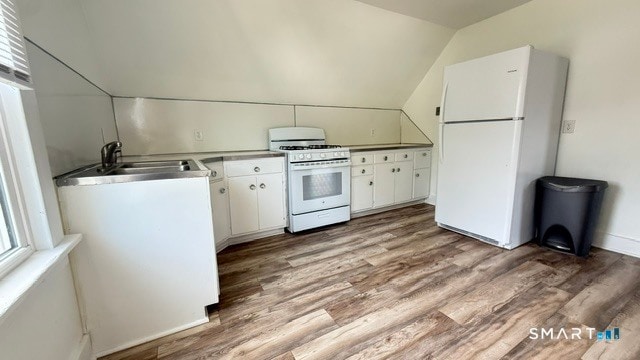 Building Photo - 84 Alcove St