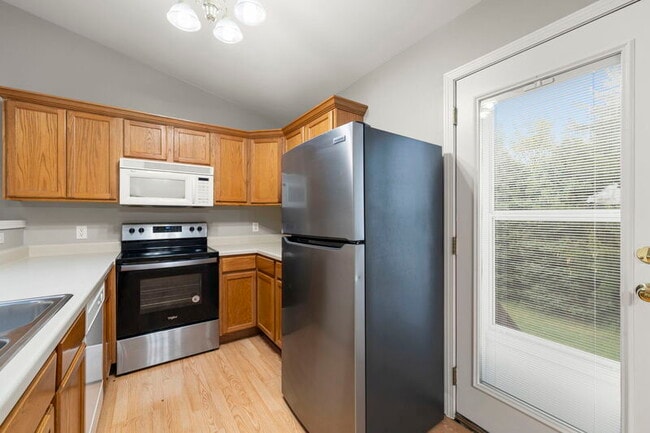 Building Photo - 1493 Stonefield Dr