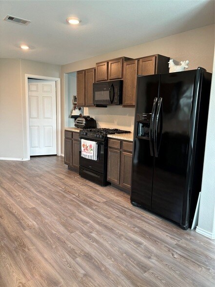 Building Photo - 4310 Sand Pebble Ln