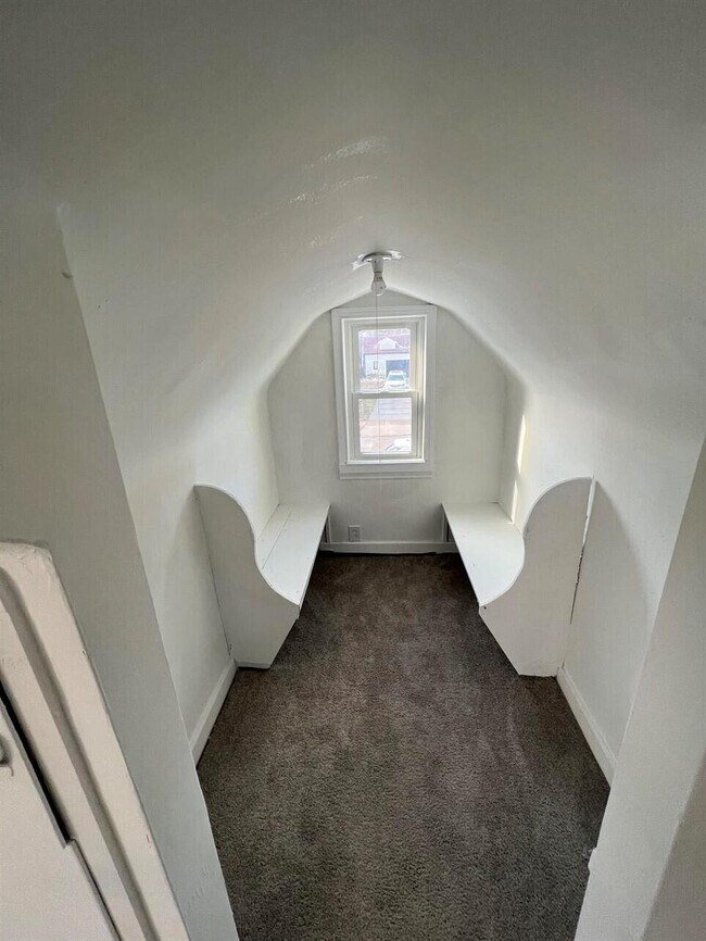 Building Photo - 8269 Rivard Ave