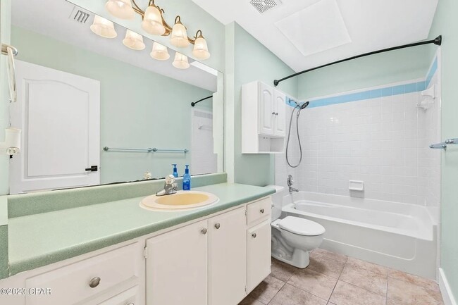Building Photo - Stunning 4B / 2Bth Lynn Haven, Florida