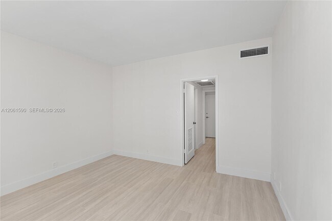 Building Photo - 4747 Collins Ave