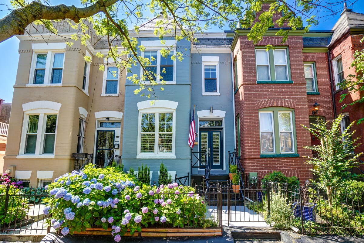 Building Photo - 1241 G St NE