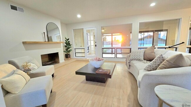 Building Photo - 2008 S 14th Ave