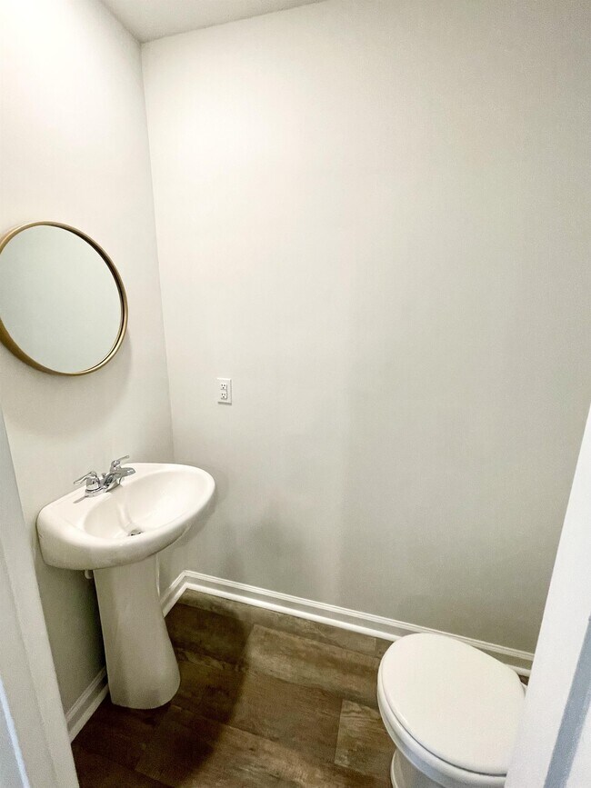 Building Photo - 108 Rosefield Ct