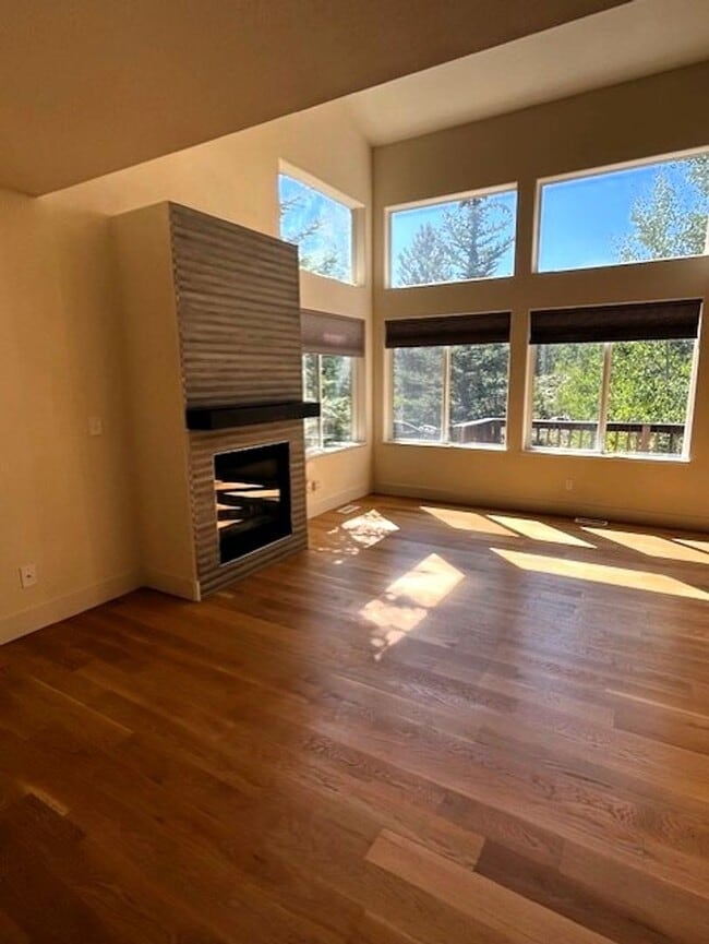 Building Photo - 55 Salt Lick Pl