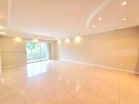 Building Photo - 1400 NE 57th Ct