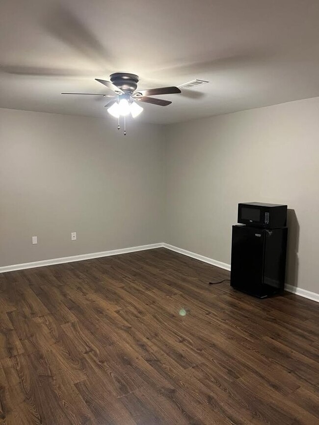 Building Photo - ?Newly Renovated Private Basement Suite – Frederick, MD ?