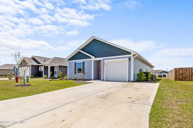 Building Photo - 214 Cleat Dr