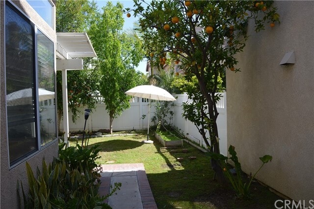 Building Photo - 15272 Rousseau Ln