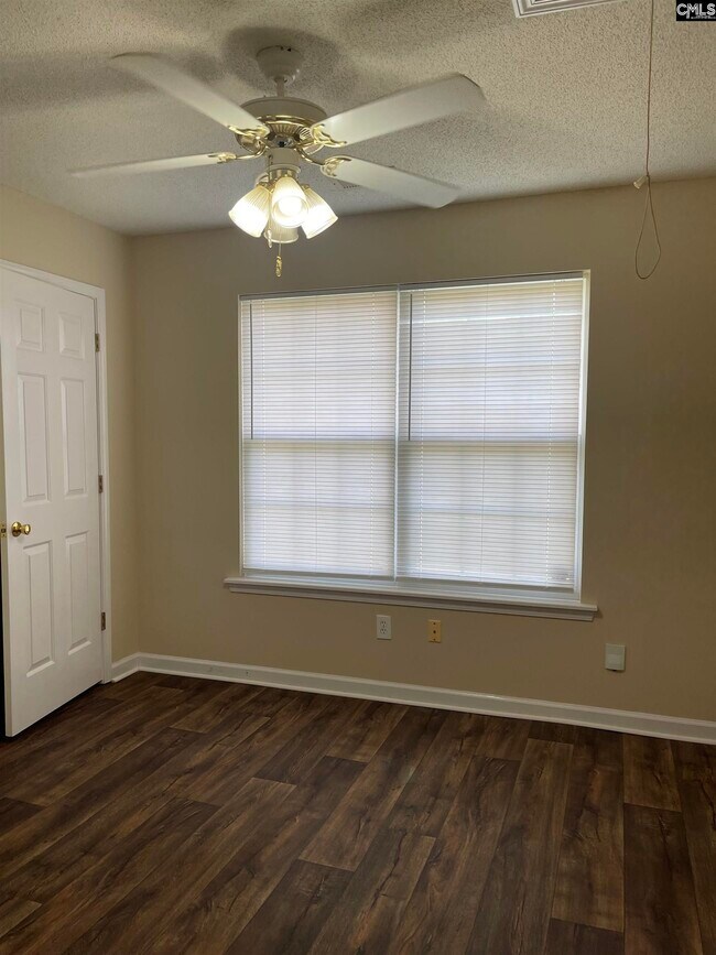 Building Photo - 722 Wildlife Ln