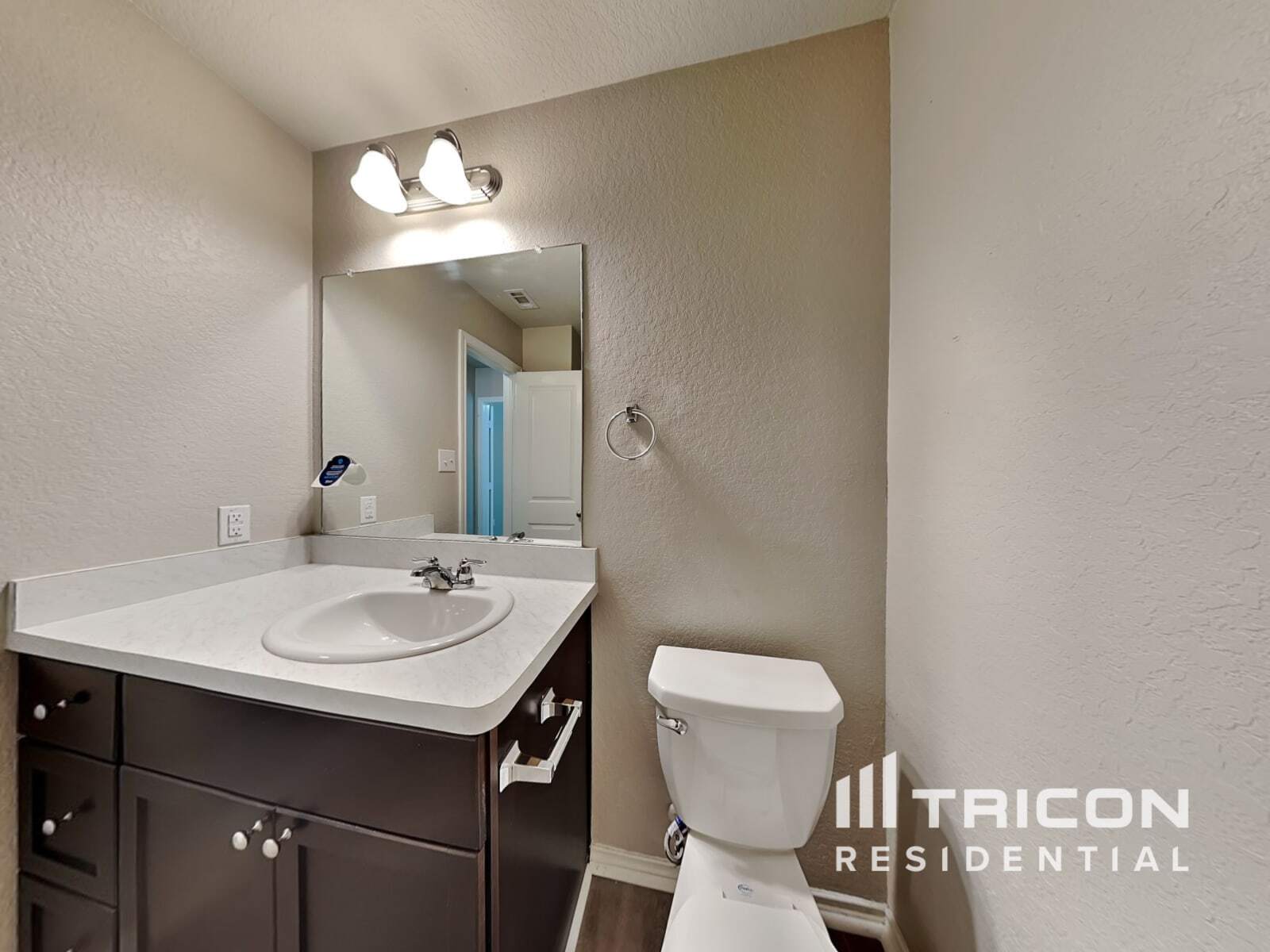 Building Photo - 9802 Marbach Brk