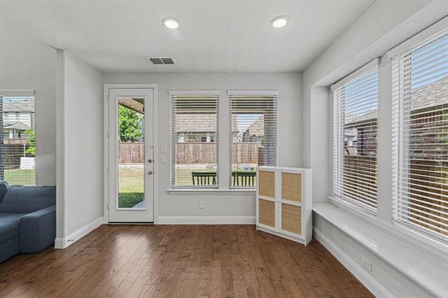 Building Photo - 1700 Rain Lily St