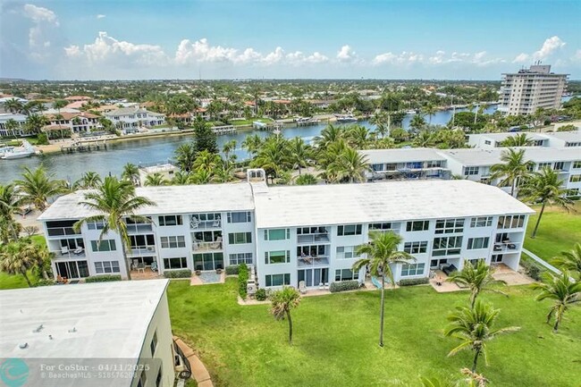 Building Photo - 1041 Hillsboro Mile