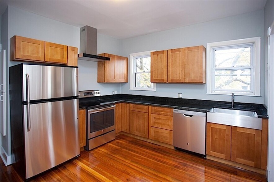 Building Photo - 41 Belknap St