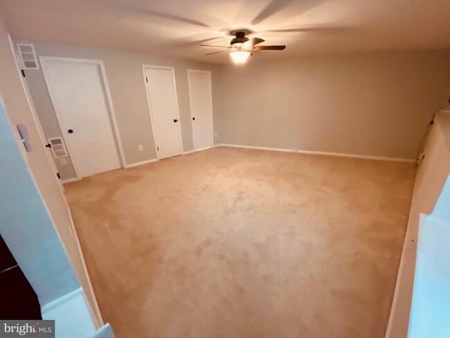 Building Photo - 6215 Cool Valley Ct