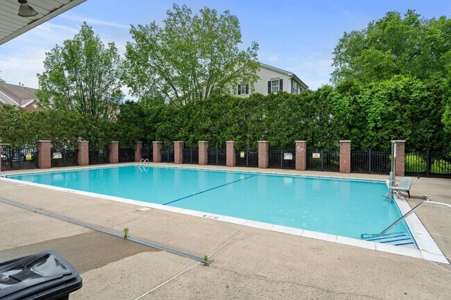 Building Photo - 108 Riverwalk Way