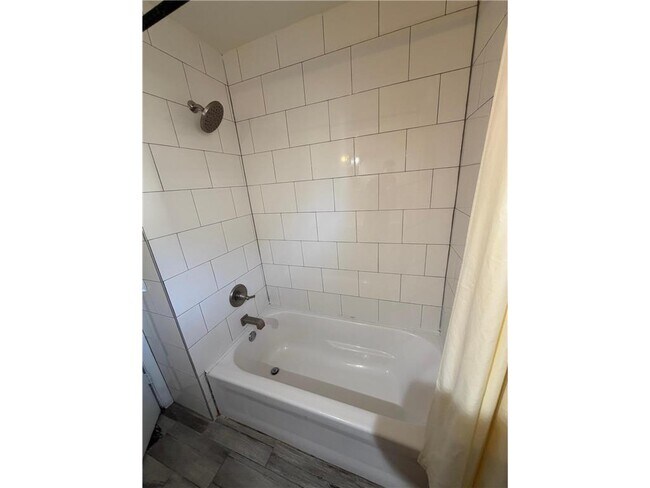 Building Photo - 8956 Griggs Ave