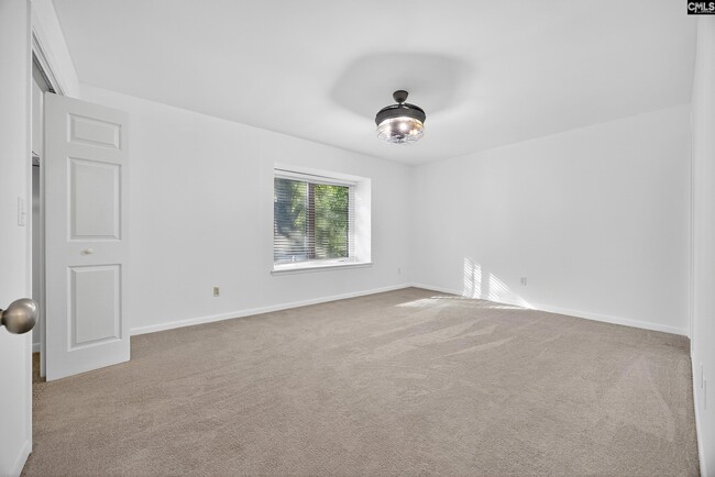 Building Photo - 298 Outrigger Ln