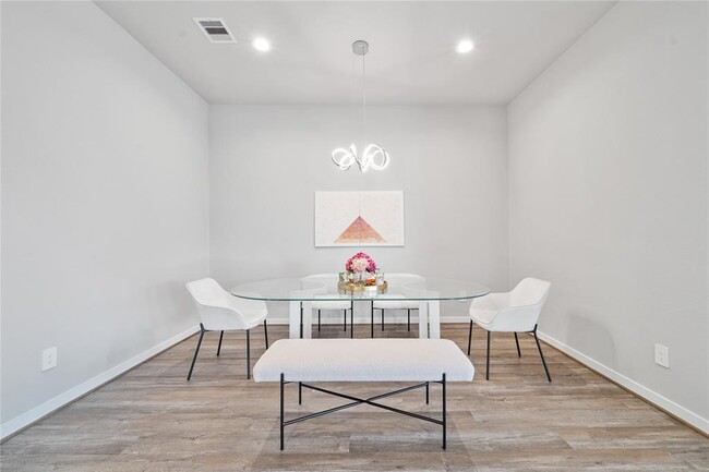 Building Photo - 28447 Halle Ray Dr