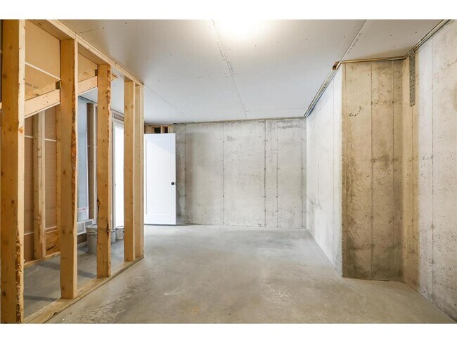 Building Photo - 10771 40th St N