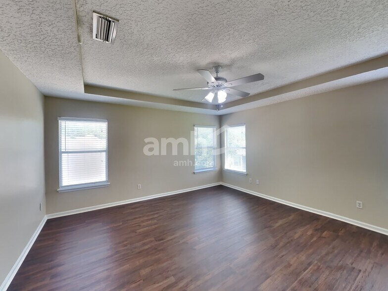 Building Photo - 5198 Armsgate Ct