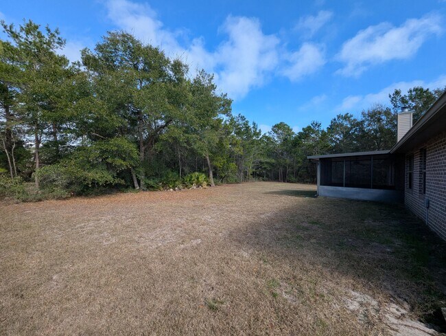 Building Photo - 6686 Bryant Rd