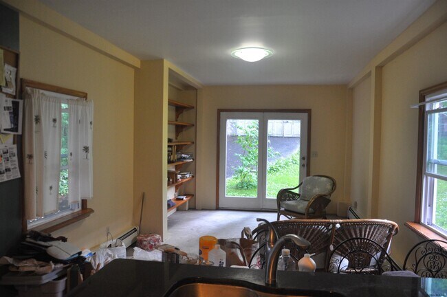 Building Photo - 23 S Main St