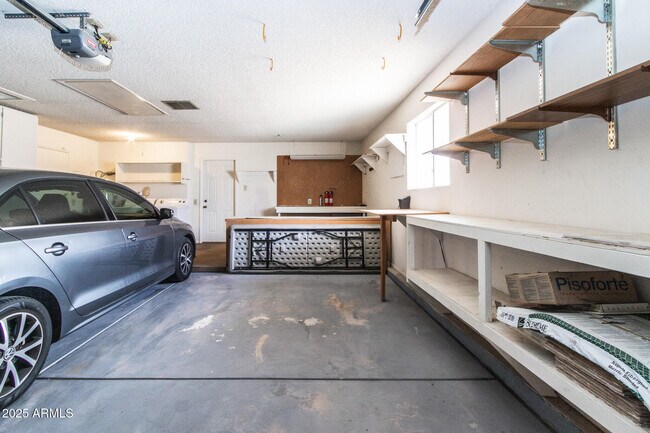 Building Photo - 10426 W Sutters Gold Ln