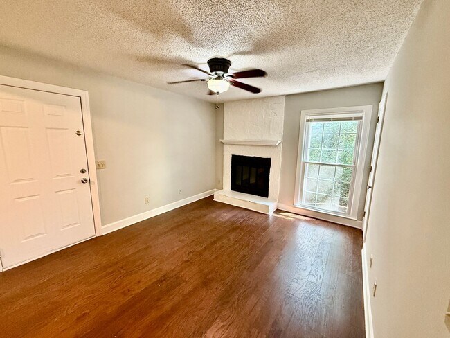 Primary Photo - 2 Bedroom Condo on Chapman Mountain