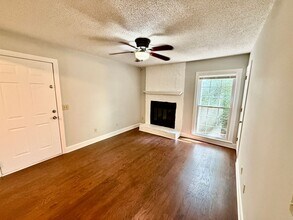 Building Photo - 2 Bedroom Condo on Chapman Mountain