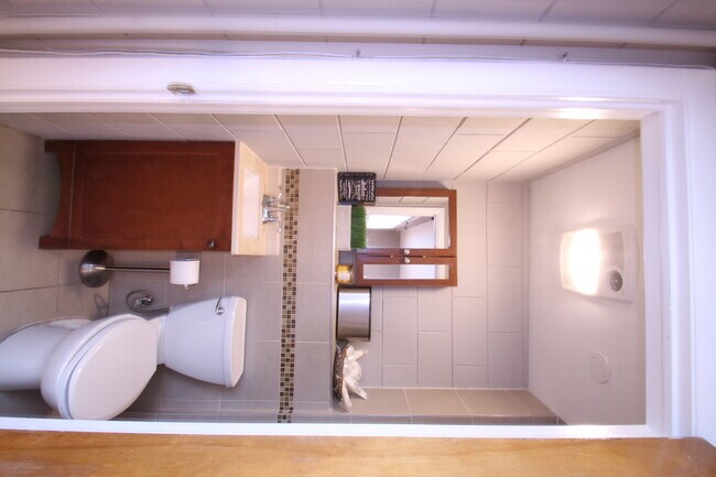 Building Photo - 9725 S Western Ave