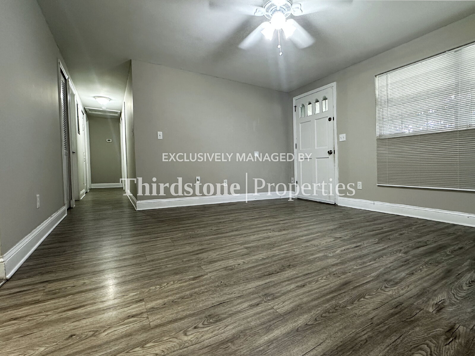 Building Photo - 455 W Clermont Dr