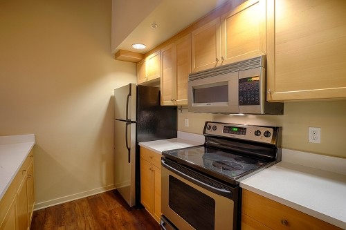 Building Photo - Saxe Apartments - Studio + extra room