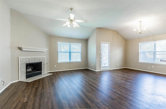 Building Photo - 4849 Carrotwood Dr