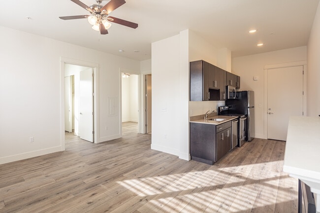 Building Photo - Candlelight - Modern Scappoose Apartments!