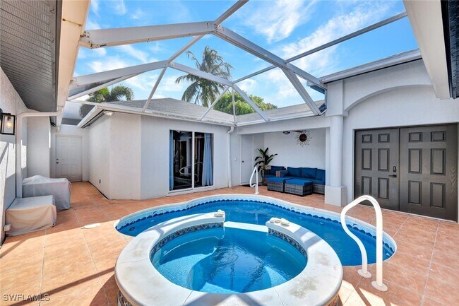 Building Photo - 2033 SE 27th Terrace