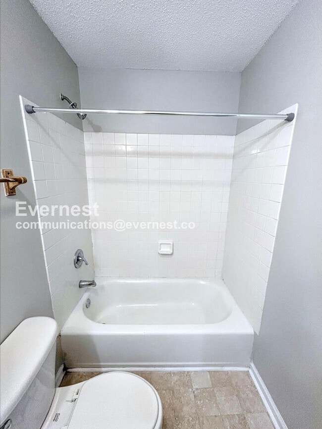 Building Photo - 4350 Wakeman Dr