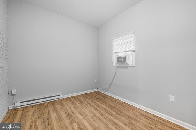 Building Photo - 3919 R St SE